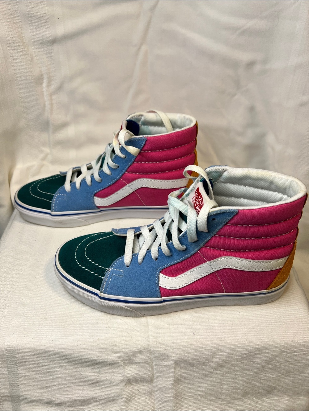 New In Box Vans Sk8-Hi Sneakers in “Yacht Club” colors. Women’s size 6.5